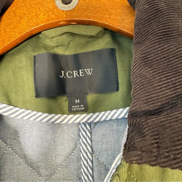 J. Crew Limited Edition Cropped Quilted Barn Jacket Green Corduroy Collar M - Picture 3 of 10